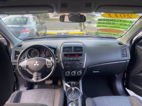 2011 Mitsubishi Outlander Sport SE