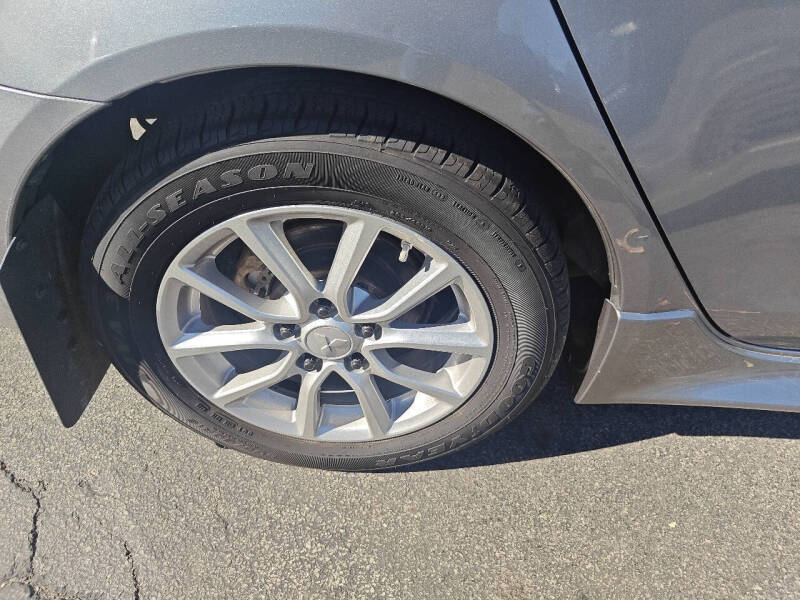 2016 Mitsubishi Lancer ES