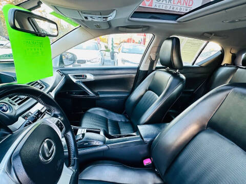 2011 Lexus CT 200h Premium