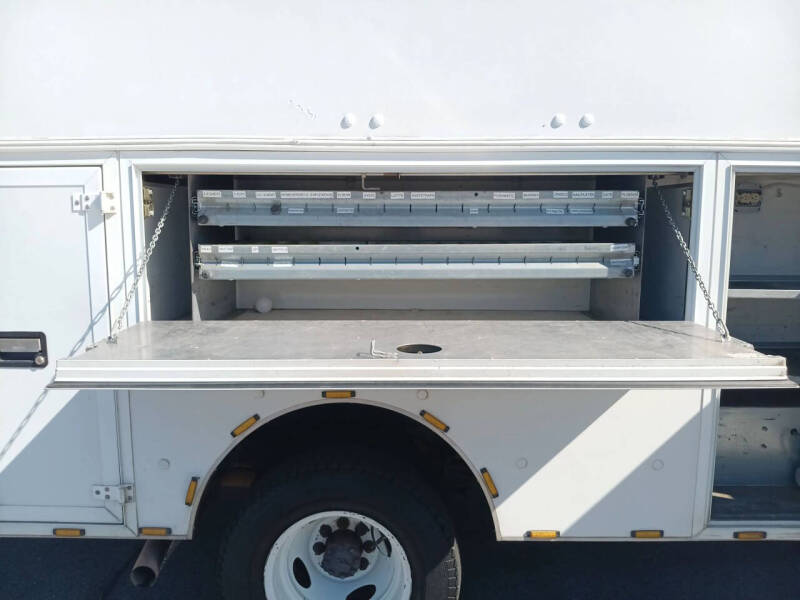 2013 Ford E-Series E-450 SD