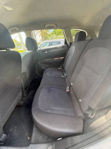 2013 Nissan Rogue SV w/SL Package