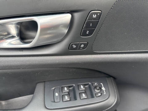 2025 Volvo S60 B5 Core