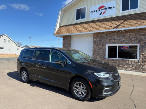 2023 Chrysler Pacifica for sale at REECIA MOTORS LLC in Cambridge MN