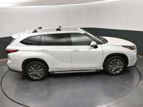 2023 Toyota Highlander Platinum