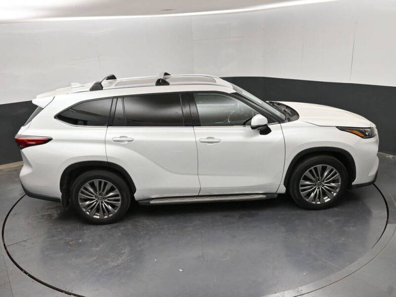 2023 Toyota Highlander Platinum