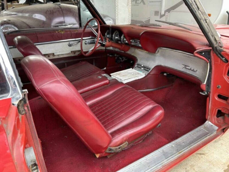 1962 Ford Thunderbird