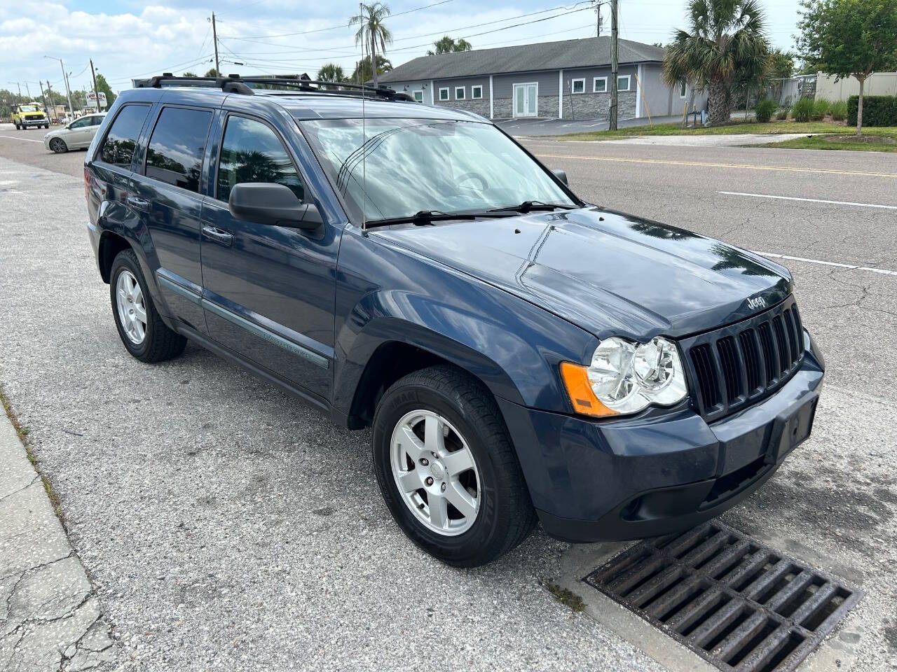 Blue 2009 Jeep Grand Cherokee Laredo 4x2 Laredo 4dr SUV 2