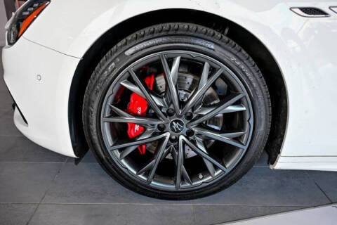 2022 Maserati Ghibli Modena Q4