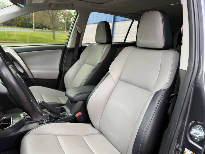 2016 Toyota RAV4 Hybrid Limited