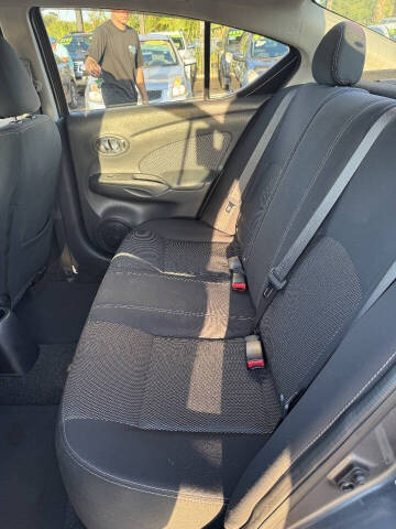 2016 Nissan Versa 1.6 SV
