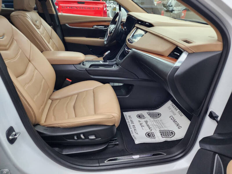 2017 Cadillac XT5 Platinum