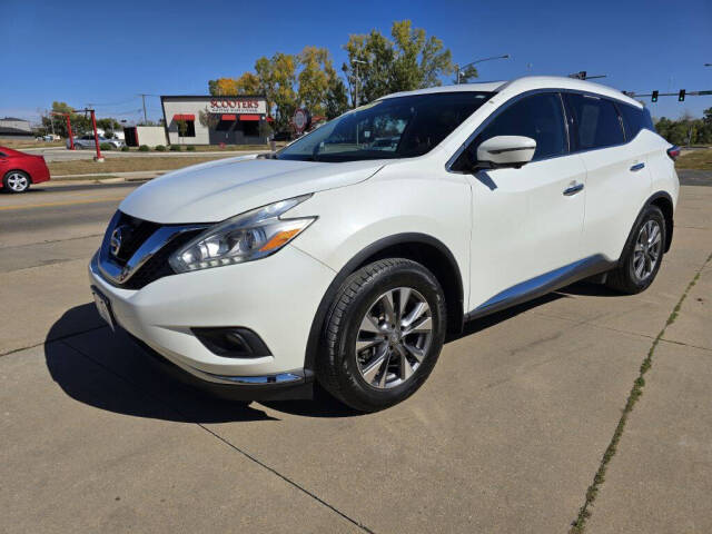 2017 Nissan Murano for sale at Bigfoot Auto in Hiawatha, IA