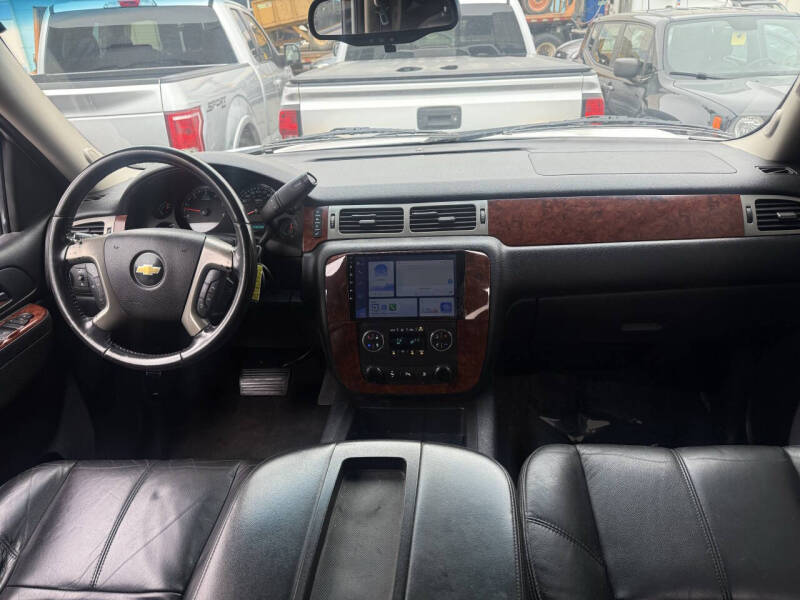 2011 Chevrolet Suburban LT