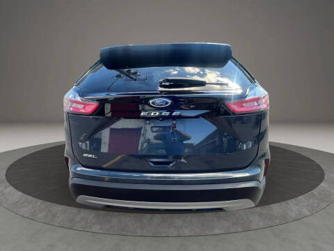 2021 Ford Edge