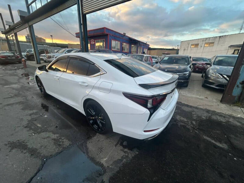 2022 Lexus ES 350 F SPORT