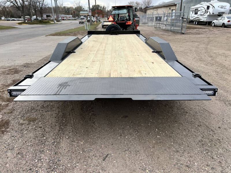 2024 MAXX-D 22'X102" HYD.Tilt EQUIPME