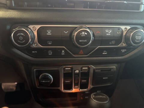 2024 Jeep Gladiator NightHawk