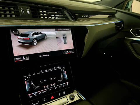 2019 Audi e-tron quattro Prestige