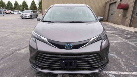 2024 Toyota Sienna LE 8-Passenger