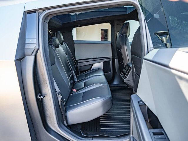 2024 Tesla Cybertruck