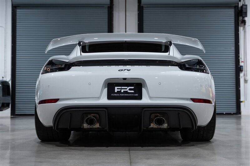2021 Porsche 718 Cayman GT4