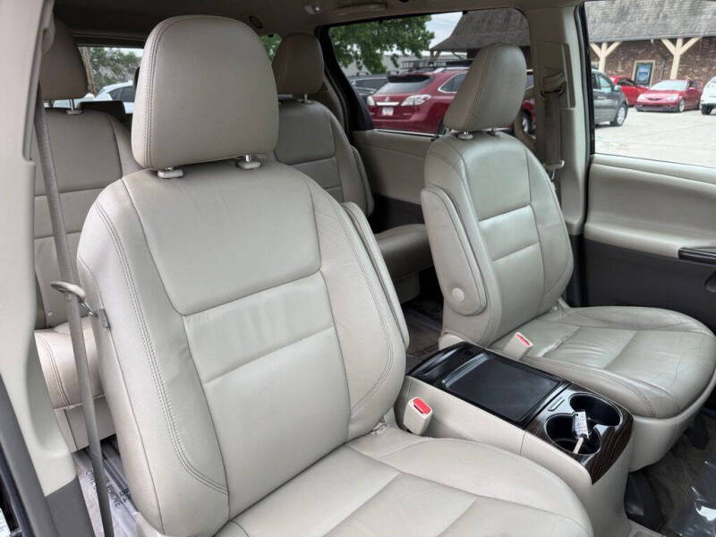 2015 Toyota Sienna XLE Premium 7-Passenger