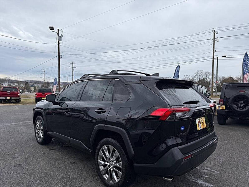 2019 Toyota RAV4 XLE Premium