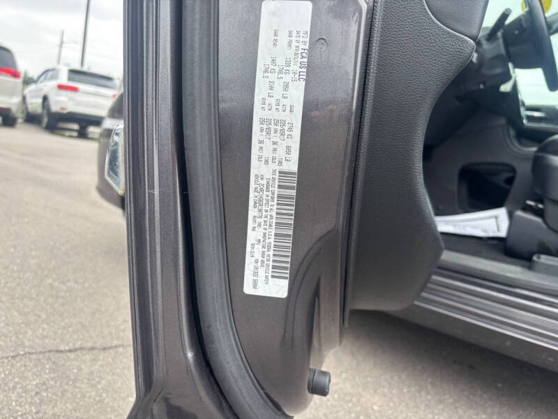 2016 Chrysler Town and Country S