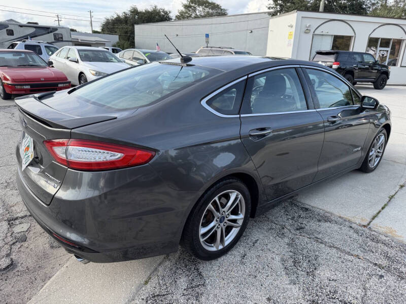 2016 Ford Fusion Hybrid Titanium