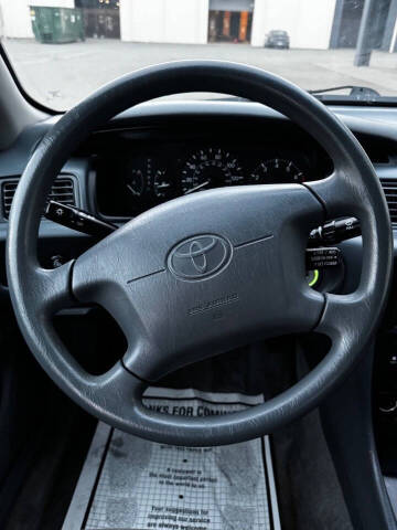 1999 Toyota Camry LE V6