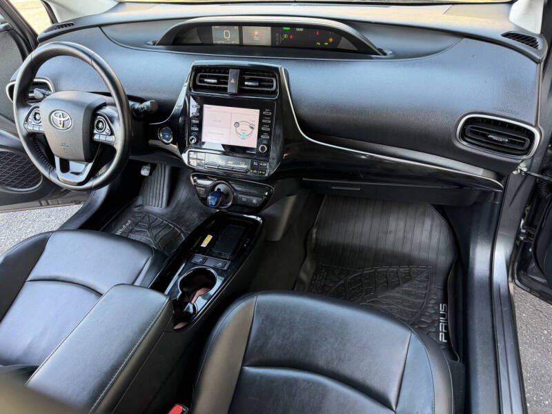 2021 Toyota Prius XLE