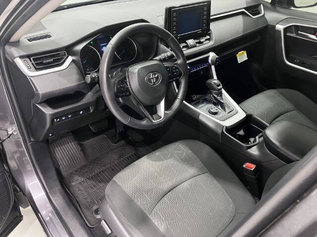 2021 Toyota RAV4 Hybrid XLE