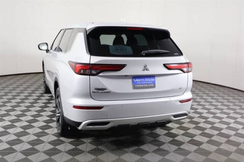 2023 Mitsubishi Outlander SE