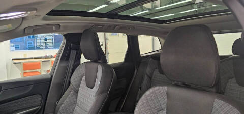 2022 Volvo XC60 B5 Momentum