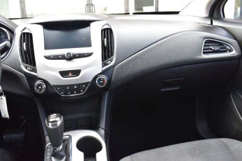 2017 Chevrolet Cruze LS Auto