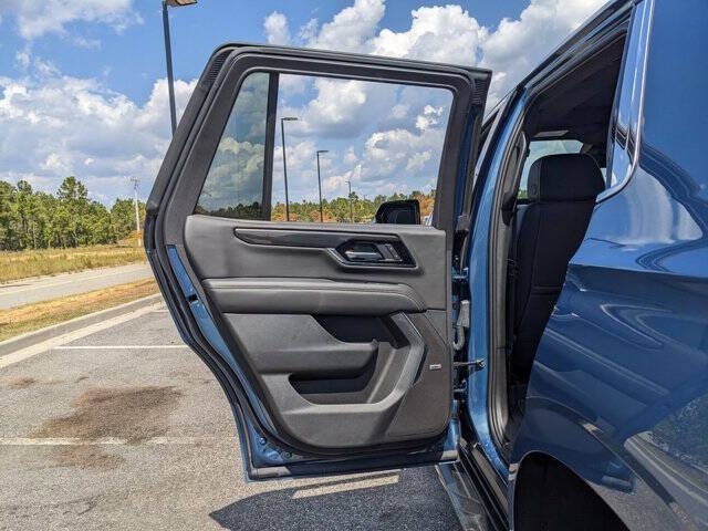 2025 GMC Yukon Elevation