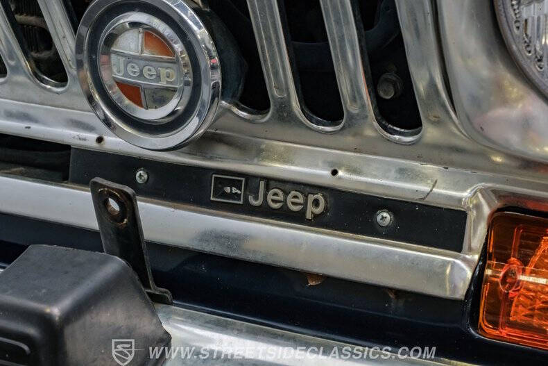 1985 Jeep Grand Wagoneer