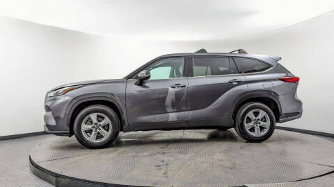 2022 Toyota Highlander L