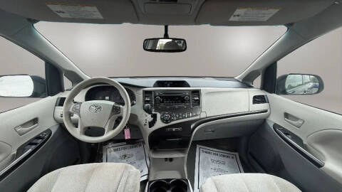 2014 Toyota Sienna