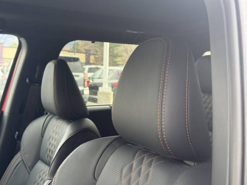 2025 Mitsubishi Outlander PHEV