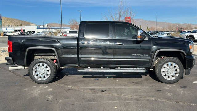 2017 GMC Sierra 2500HD Denali