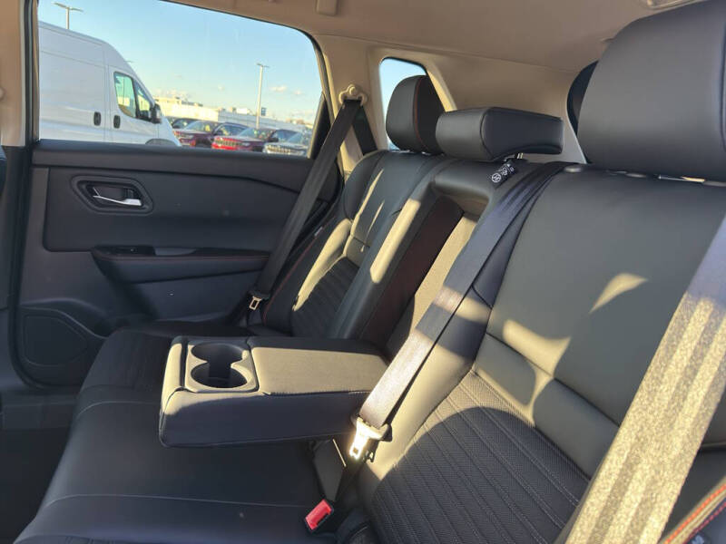 2025 Nissan Rogue Rock Creek