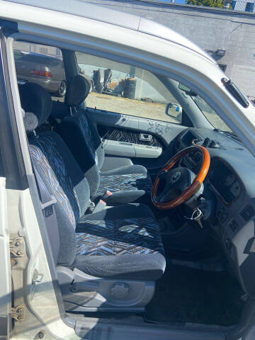 1998 Daihatsu Pyzar Charade