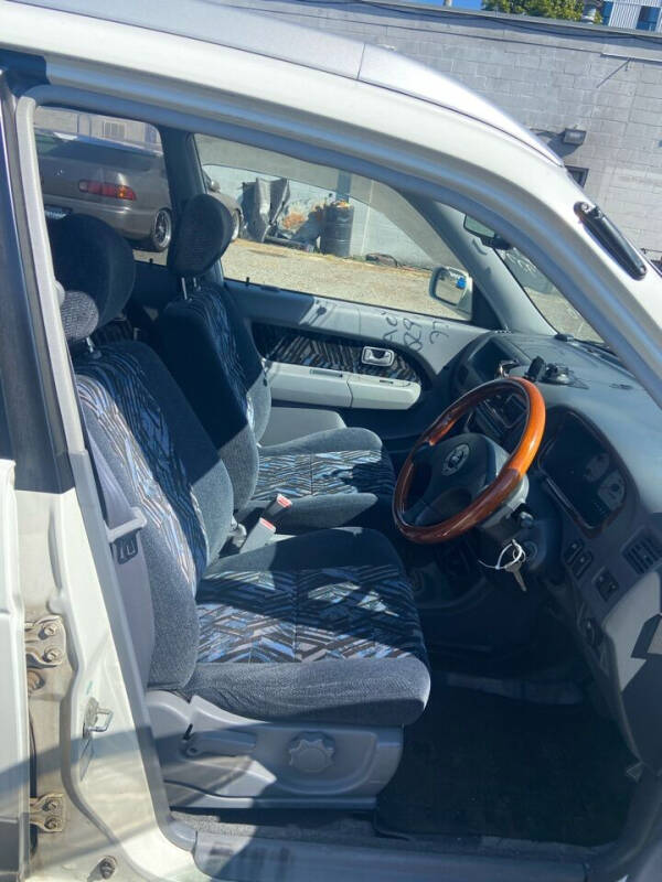 1998 Daihatsu Pyzar Charade