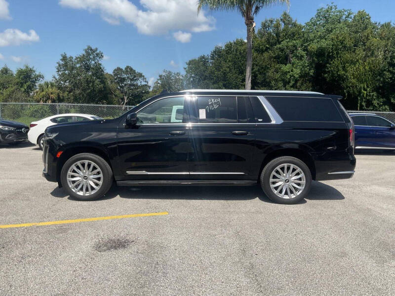 2022 Cadillac Escalade ESV Luxury