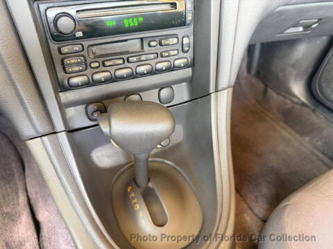 2002 Ford Mustang Deluxe