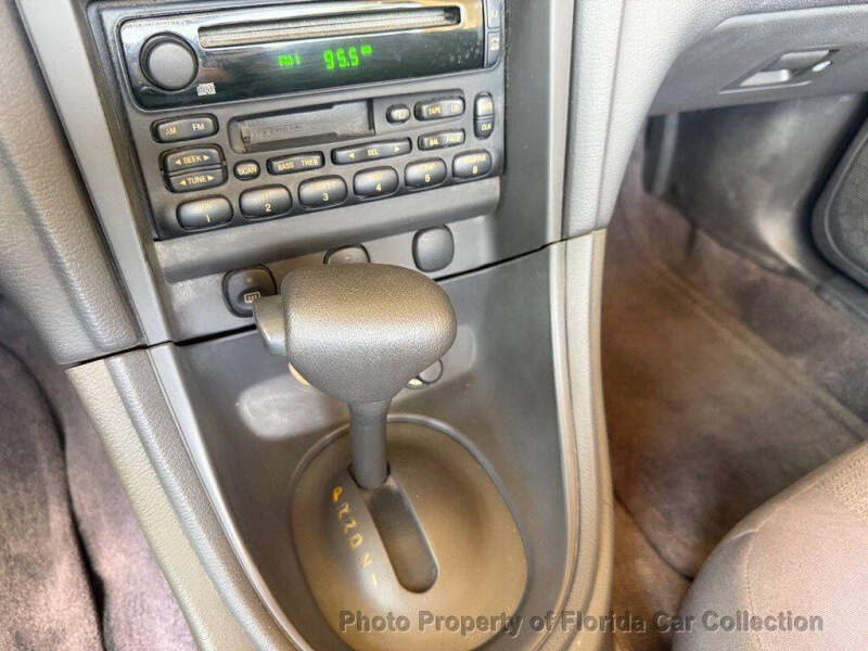 2002 Ford Mustang Deluxe