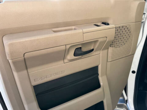 2015 Ford E-Series E-450 SD