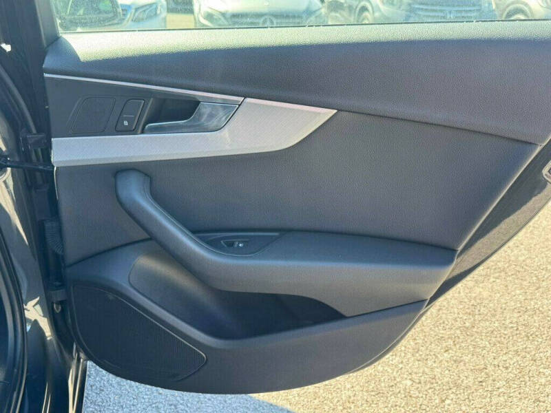 2017 Audi A4 2.0T quattro Premium