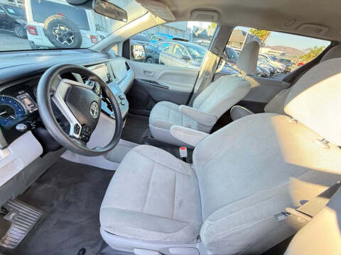 2019 Toyota Sienna L 7-Passenger